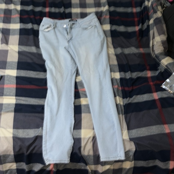 2 fashion nova jeans - Picture 6 of 6